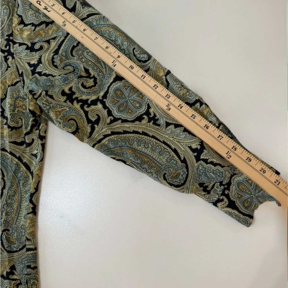 Vintage Jones New York Green Paisley blouse. 13